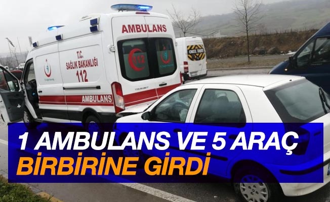 Samsun'da 1'i ambulans 5 aracın karıştığı zincirleme kaza: 3 kişi yaralandı