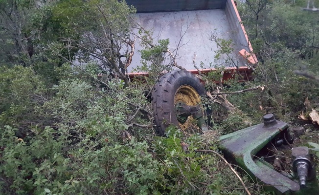 Uçuruma yuvarlanan traktör sürücüsü hayatını kaybetti