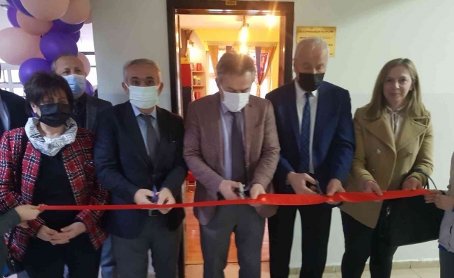 Terme’ye ’atık’ malzemelerden ’çevreci’ kütüphane