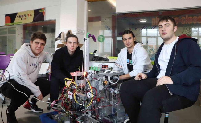 Robot tasarlayan Samsunlu lise öğrencileri Amerika’da dünya şampiyonasında yarışacak