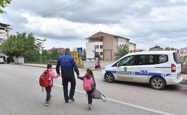 Tekkeköy’de zabıta okul önlerinde, çocuklar güvende