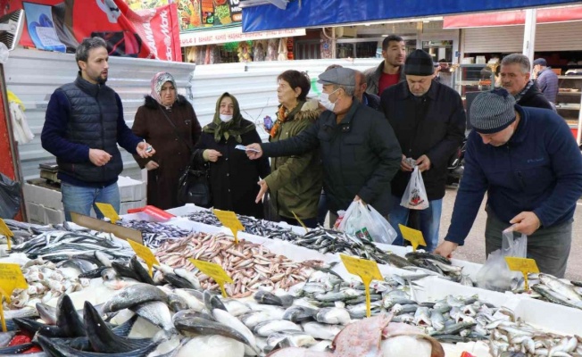 Vatandaş balık fiyatlarından, balıkçı da vatandaştan şikayetçi