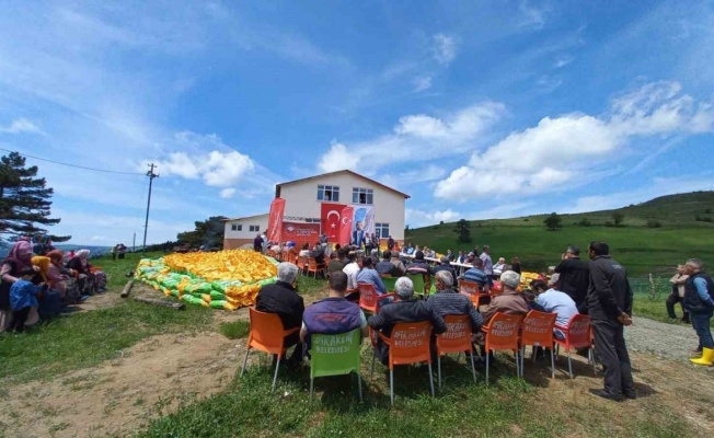 Çiftçilere 28 ton katı organik gübre dağıtıldı
