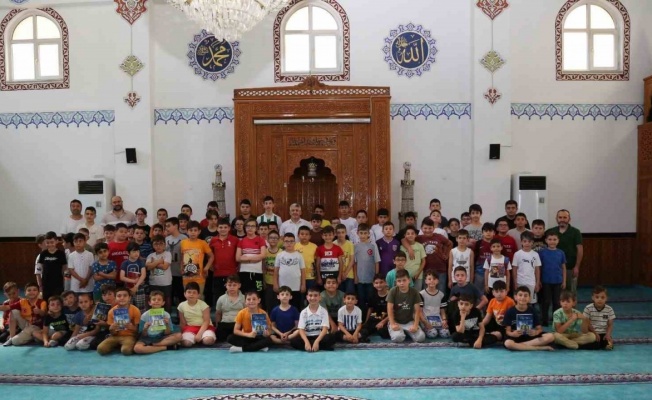 30 gün camiye giden çocuklara Çanakkale gezisi, tablet ve bisiklet hediyesi