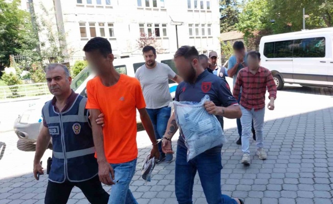 Samsun’da aranan şahıslara operasyon: 23 gözaltı