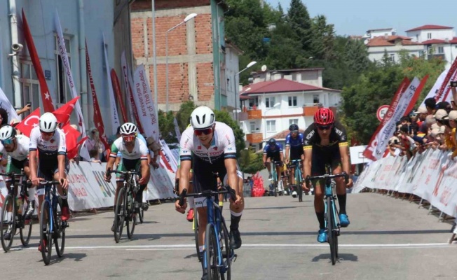 100. Yıl Cumhuriyet Bisiklet Turu Amasya-Havza etabı tamamlandı