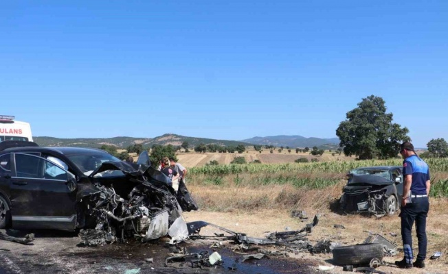 Samsun’da iki araç kafa kafaya çarpıştı: 6 yaralı