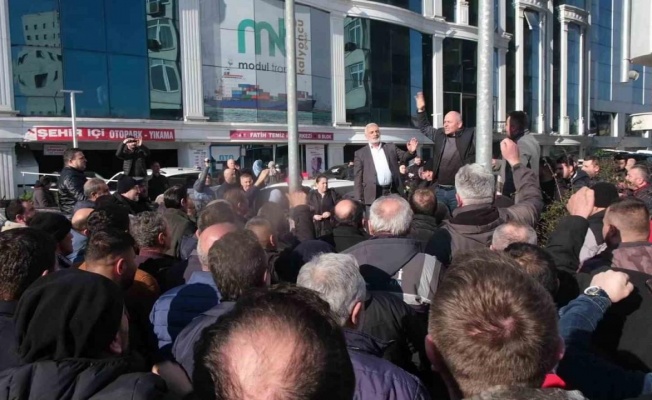 AK Parti Tekkeköy İlçe Teşkilatı ve muhtarlardan ’aday’ protestosu