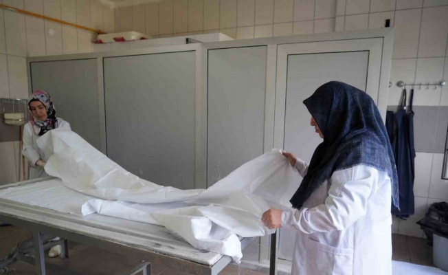 Kadın gassalların ibretlik hatıraları: “Mis gibi kokan teyze, anne ile bebeği”