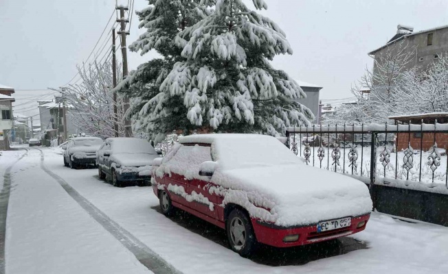 Kavak’ta kar kalınlığı 30 santimetreye ulaştı