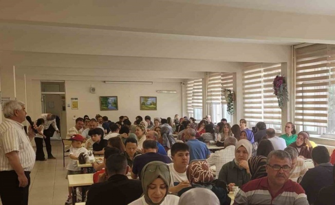 LGS’de ilk 75’e girenlere kahvaltı ve okul tanıtımı