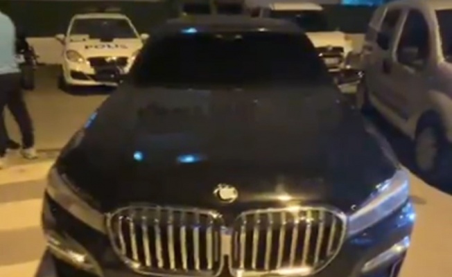 Ehliyeti 2043’e kadar alınan sürücüye çakar ve koyu filmden 316 bin TL ceza