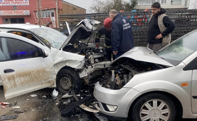 Samsun’da üç aracın karıştığı kaza: 6 yaralı