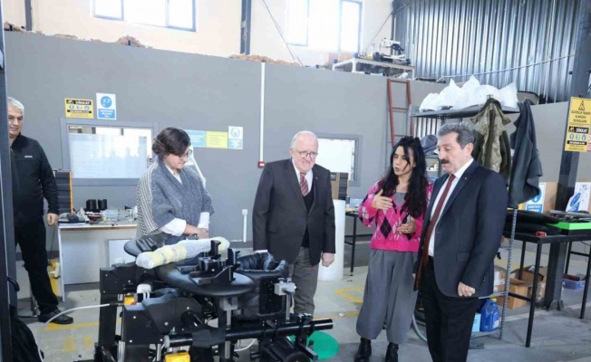 Türk mühendislerden çocuklar için mobil yürüme robotu