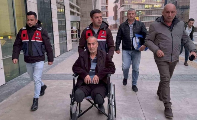 Uyuşturucu ticaretinden 11 yıl ceza yedi, ayakları olmayan hükümlü tekerlekli sandalyeyle cezaevine götürüldü