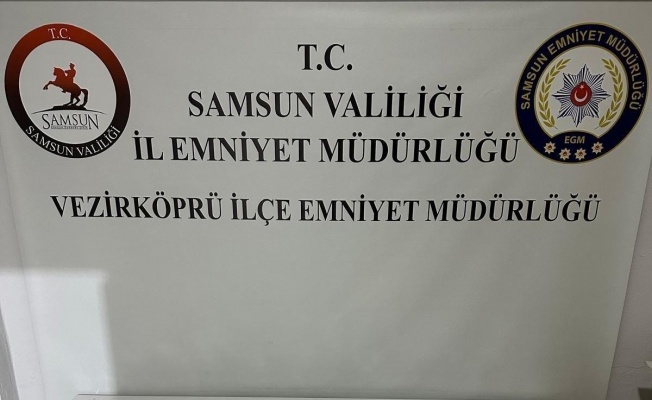 Vezirköprü’de araçta bin 308 adet uyuşturucu hap ele geçirildi