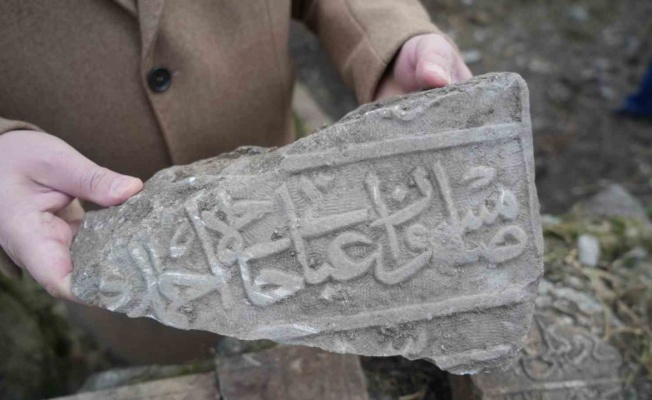 Samsun’da mezarlığın altından tarih çıkıyor: Samsun yazılı mezar kitabesi, yeni tarihi mezarlar