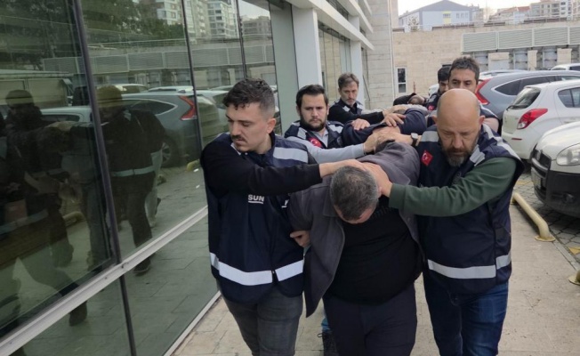 Silahlı tehdit ve yağma suçundan mahkemeye sevk edilen 4 kişi tutuklandı