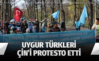 Uygur Türkleri Stockholm'de Çin'i protesto etti