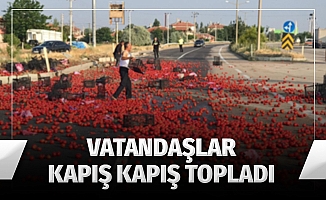 Karayolu domates tarlasına döndü