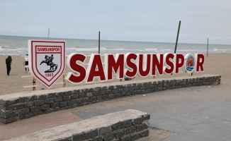 Atakum sahilindeki Samsunspor tabelası onarıldı