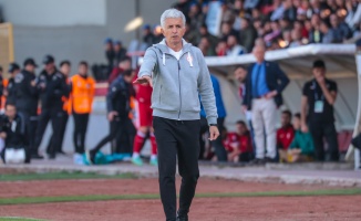 Yücel Uyar: “Yeni hoca İstanbulspor maçında takımın başında olmayacak”