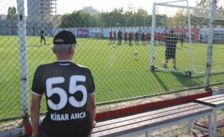 Kağıt toplayıcısı yaşlı adamın borcunu eski Samsunsporlu futbolcu kapattı