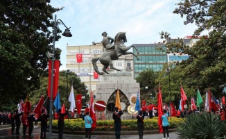19 Mayıs kutlamaları Atatürk Anıtı’ndaki törenle başladı