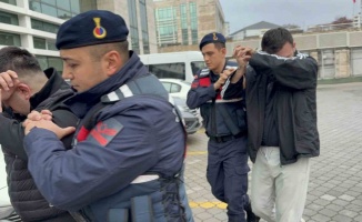 Araçlarında uyuşturucuyla yakalanan 2 kişi tutuklandı