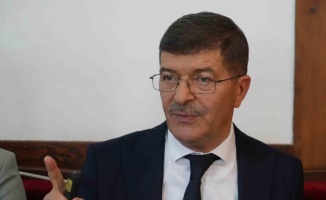 İlahiyatçı profesör: "Eşcinsel evlilikler, ailenin temeline konulan büyük dinamitlerdir"