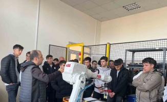 Samsun’da kariyer odaklı eğitimler sürüyor