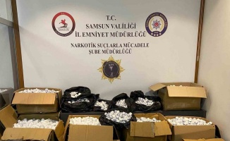 Samsun’da peş peşe giden 3 araçtan 350 bin uyuşturucu hap ele geçirildi
