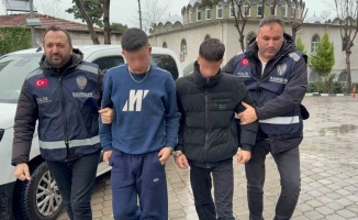 Kız meselesinden bıçaklı kavgada 2 kişi hastanelik oldu