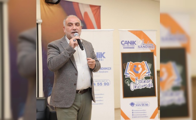 Başkan Sandıkçı: "Eğitimin her aşamasında öğrencilerin yanındayız"